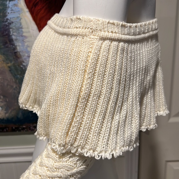 💋Philosophy Di Lorenzo Serafini cropped Off Shoulder HandKnit Sweater in Natural - Picture 5 of 13